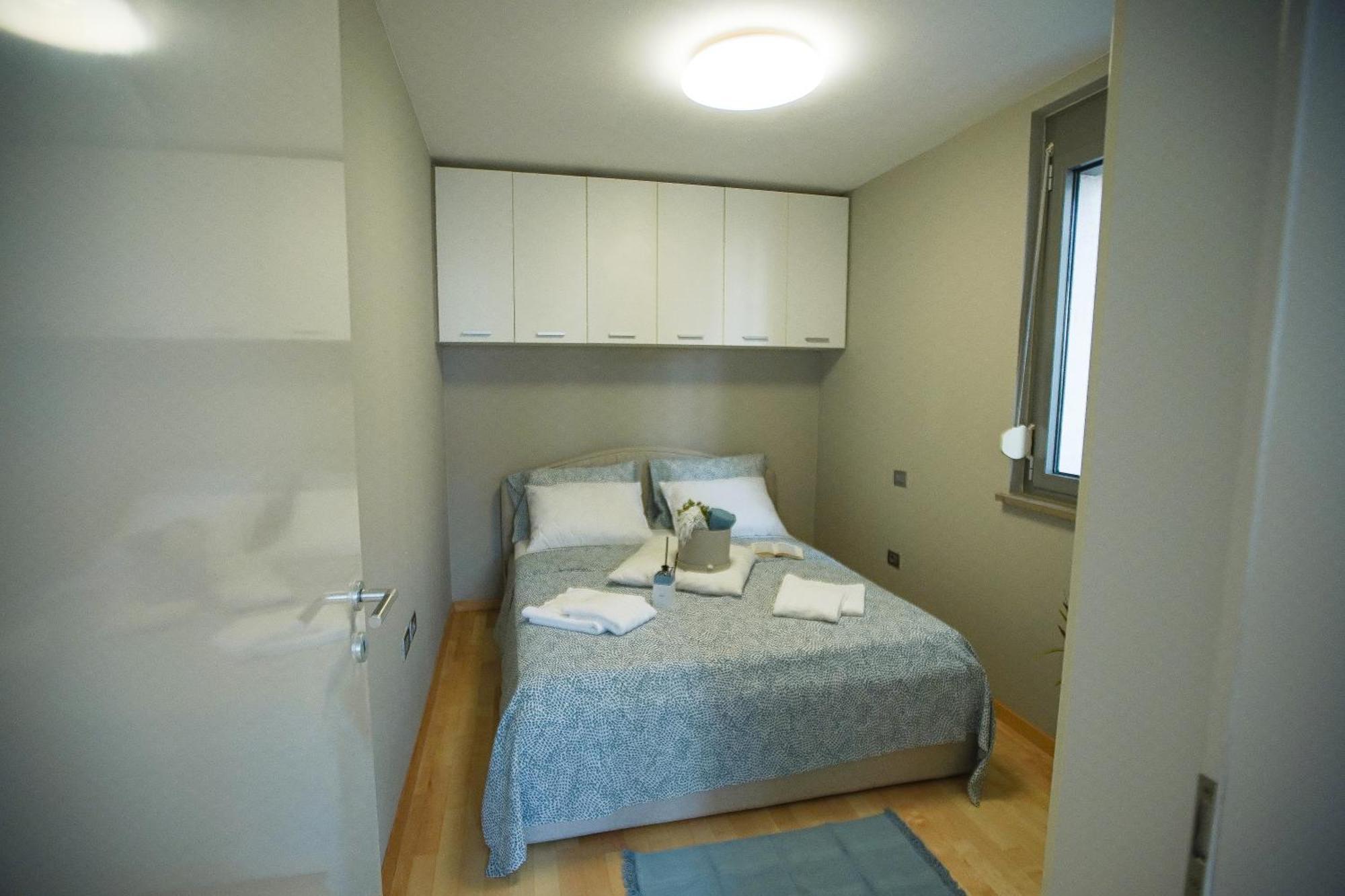 Elly Apartment Ankaran Exterior photo